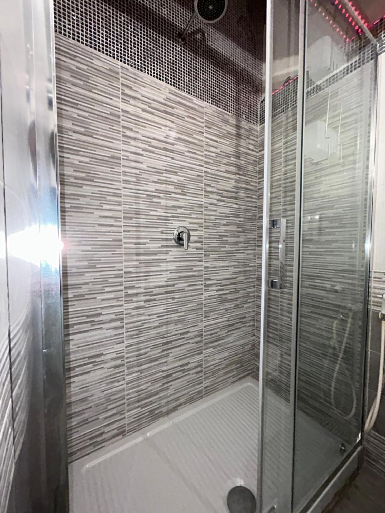 נאפולי Vico21 Guest House מראה חיצוני תמונה